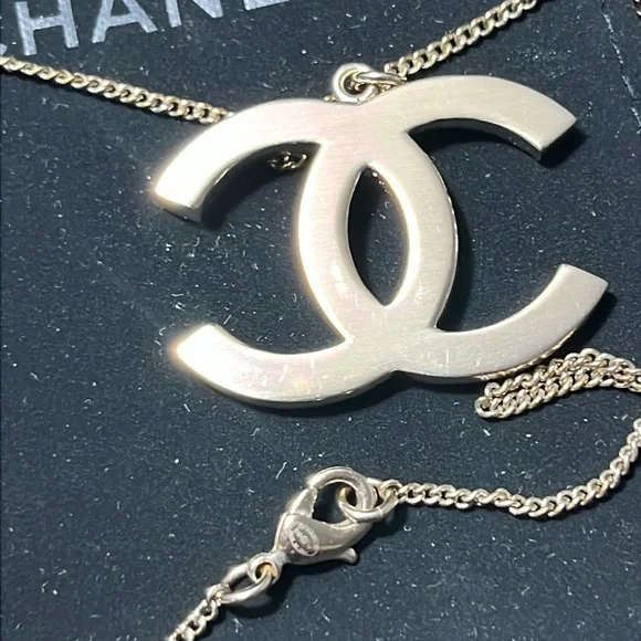 Trade - Picture 8 of 12